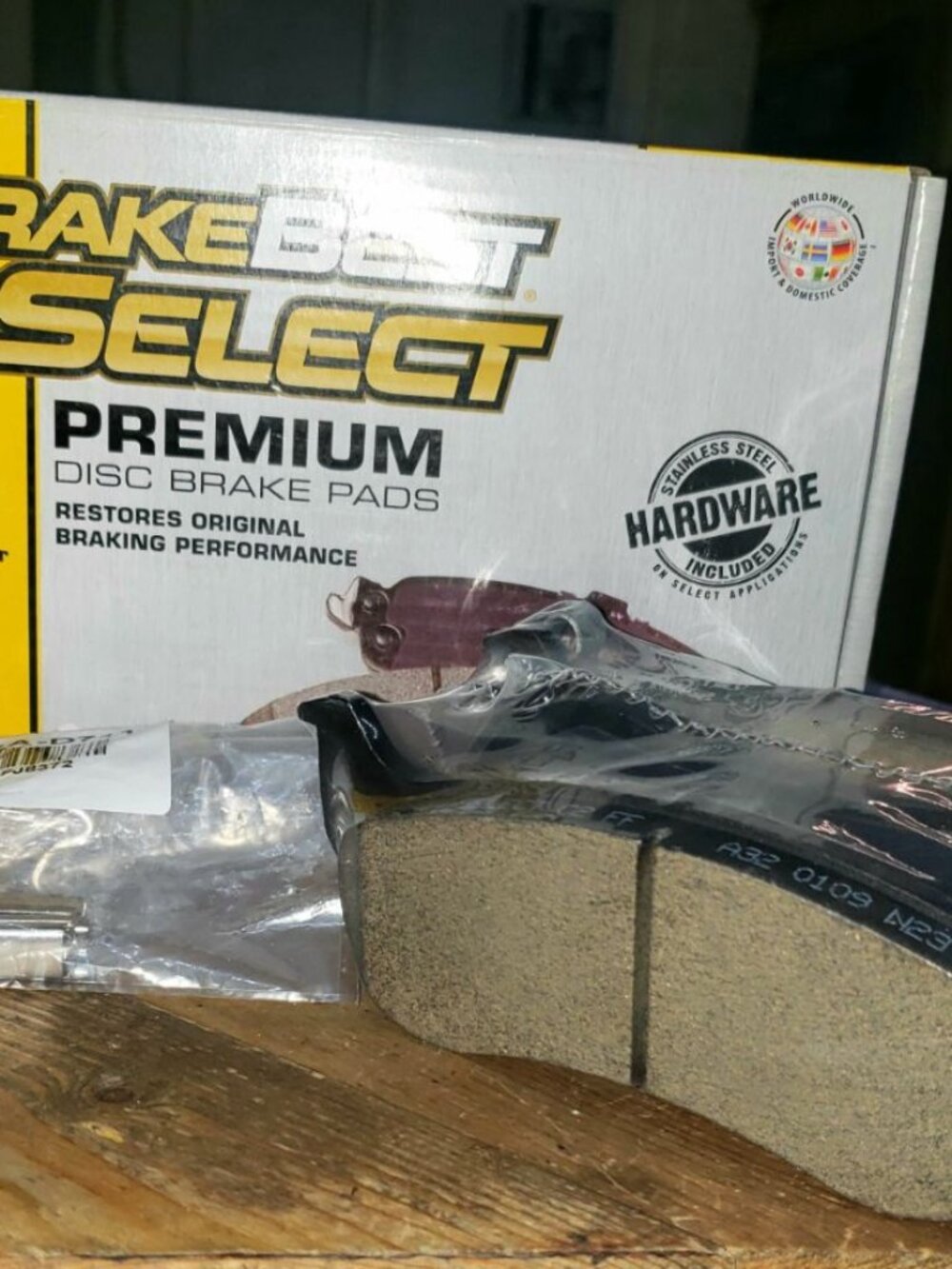 BrakeBest Select SC1109 Ceramic Front Brake Pads – New in Box w/ Hardware